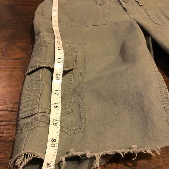 SO Cargo Shorts w/Raw Hems and Slits Sz 11 - Picture 13 of 15